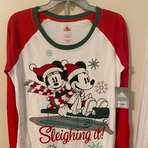 Disney women’s Christmas pajamas. Size Large. NWT